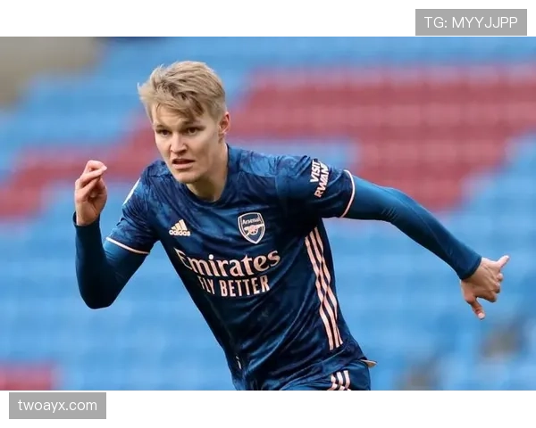 厄德高与萨内共置中前卫时的球权分配失衡与传切路径分化问题