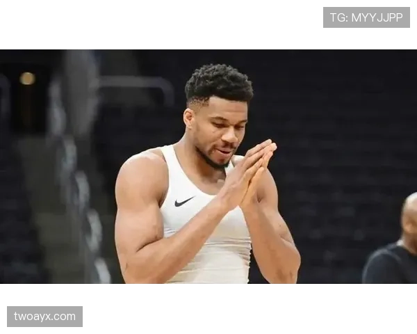 刚刷到扬尼斯·阿德托昆博在家开派对的片段，我的钱包悄悄提出退役申请